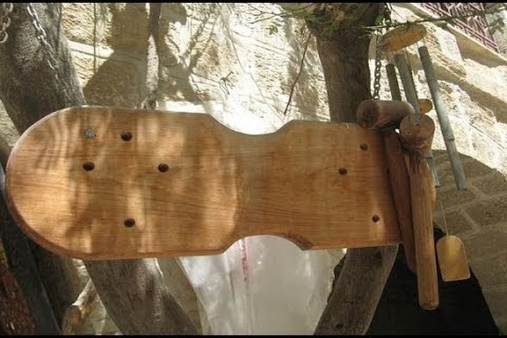 Candy former Throb Toaca, un cântec al lemnului: Istoria unui instrument vechi